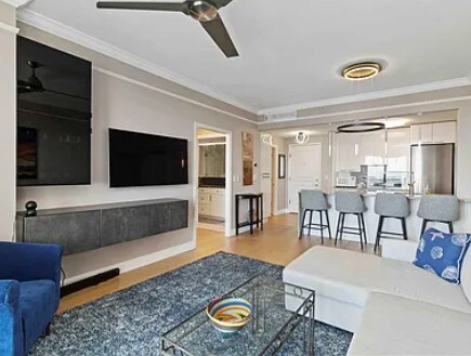750 N Tamiami Trl, Unit 1005 in Sarasota, FL - Building Photo - Building Photo