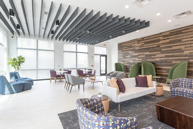Beecher Terrace Apartments in Louisville, KY - Building Photo - Interior Photo