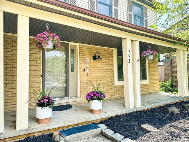 273 Queens Way in Canton, MI - Building Photo - Building Photo