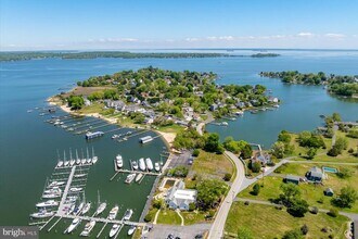 1100 Paca Dr in Edgewater, MD - Building Photo - Building Photo