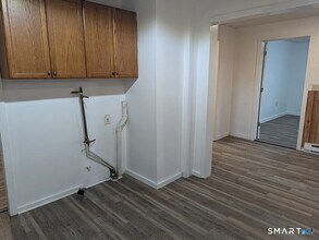 141 6th St in Bristol, CT - Building Photo - Building Photo