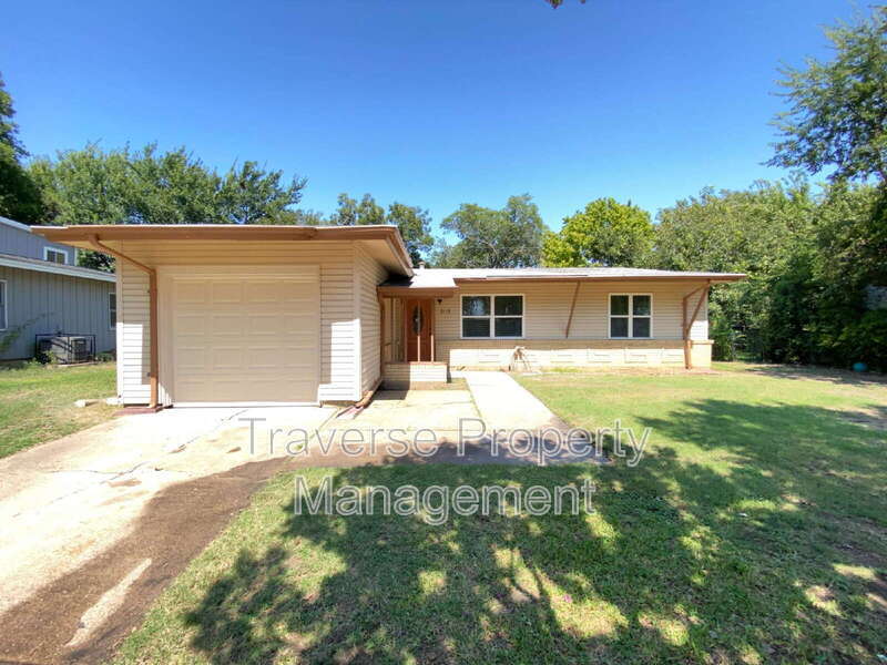 2115 Ridgeway St in Arlington, TX - Building Photo