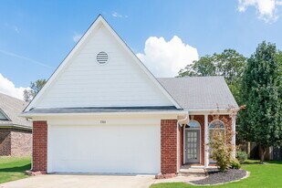 7366 Pecan Meadow Dr E in Olive Branch, MS - Building Photo
