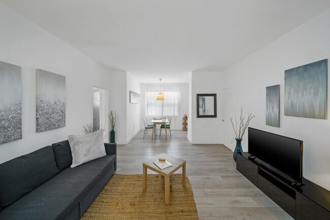 1311 15th Terrace in Miami Beach, FL - Building Photo - Building Photo