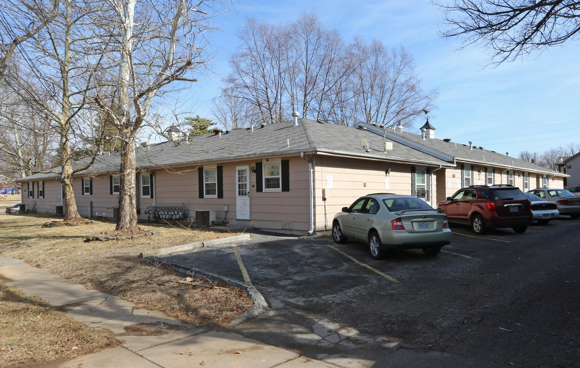 Madison Apartments in Springfield, MO - Building Photo