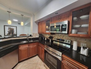 11790 St Andrews Place, Unit 205 in Wellington, FL - Foto de edificio - Building Photo