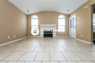 11219 Knotty Pine Pl in Hampton, GA - Building Photo - Building Photo