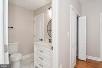 2644 E Hoffman St photo'