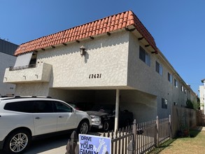 12621 Caswell Ave in Los Angeles, CA - Building Photo - Building Photo