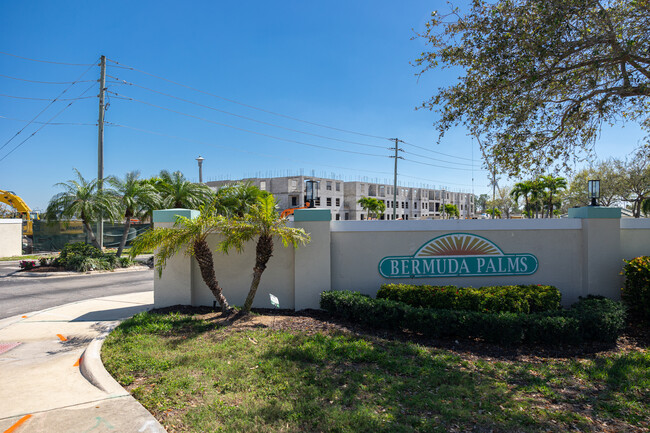 4945 Cougar Ct S in Naples, FL - Building Photo - Building Photo