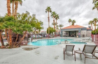 8600 W Charleston Blvd, Unit 2183 in Las Vegas, NV - Building Photo - Building Photo