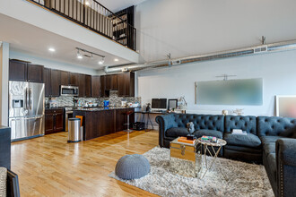 25 N Bishop in Chicago, IL - Building Photo - Interior Photo