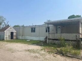 22807 W Alden Ave in Alliance, OH - Building Photo