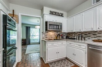 7760 Dentcrest Dr in Dallas, TX - Building Photo - Building Photo
