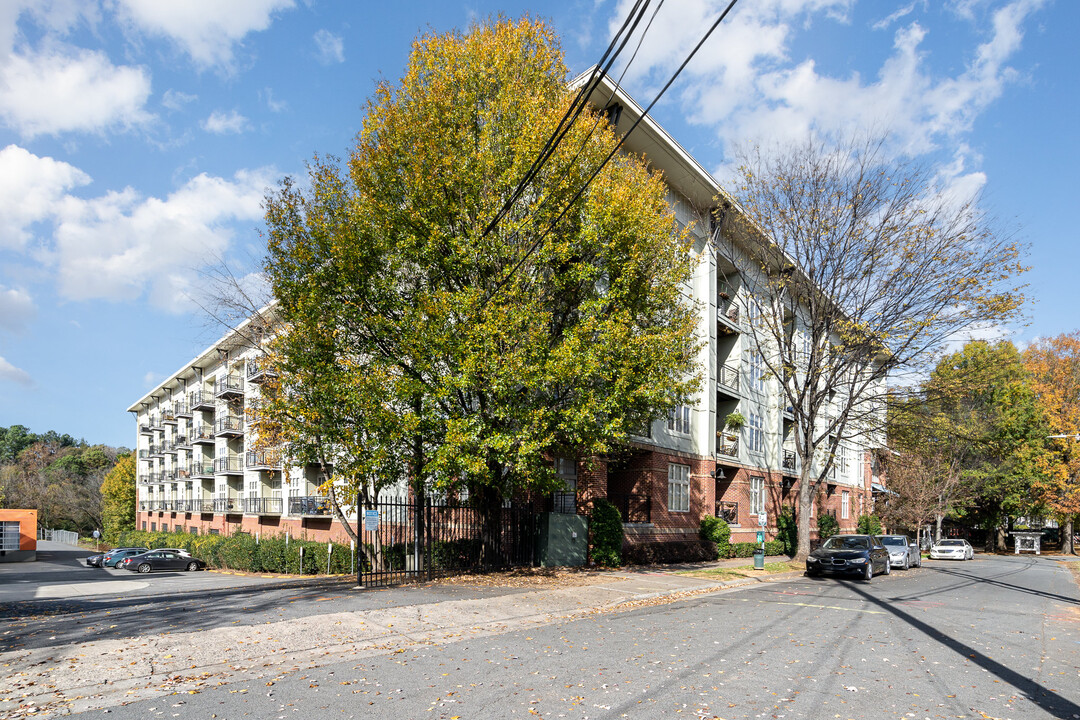 1101 W 1st St in Charlotte, NC - Building Photo