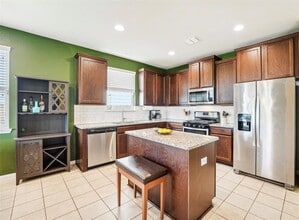 5303 Marsh Ln in Buda, TX - Building Photo - Building Photo