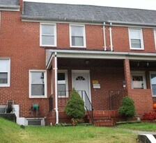 7007 Gough St in Baltimore, MD - Building Photo