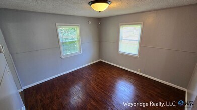 6259 Mayflower Ave in Cincinnati, OH - Building Photo - Building Photo