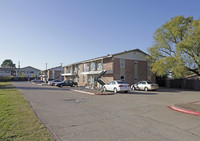 Gibbins Apartments in Arlington, TX - Foto de edificio - Building Photo