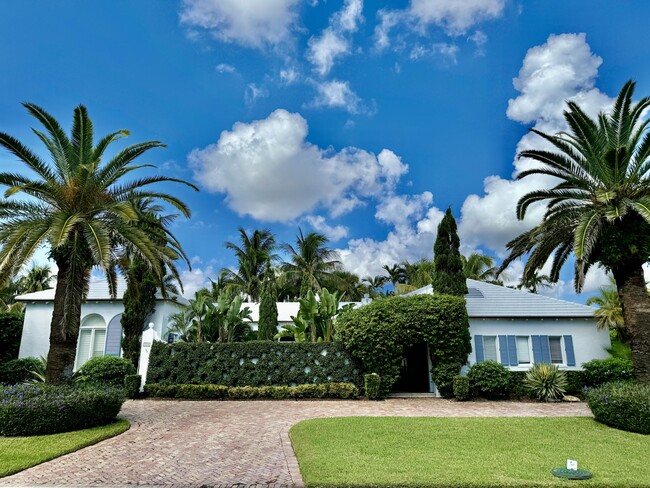 property at 2258 Ibis Isle Rd E