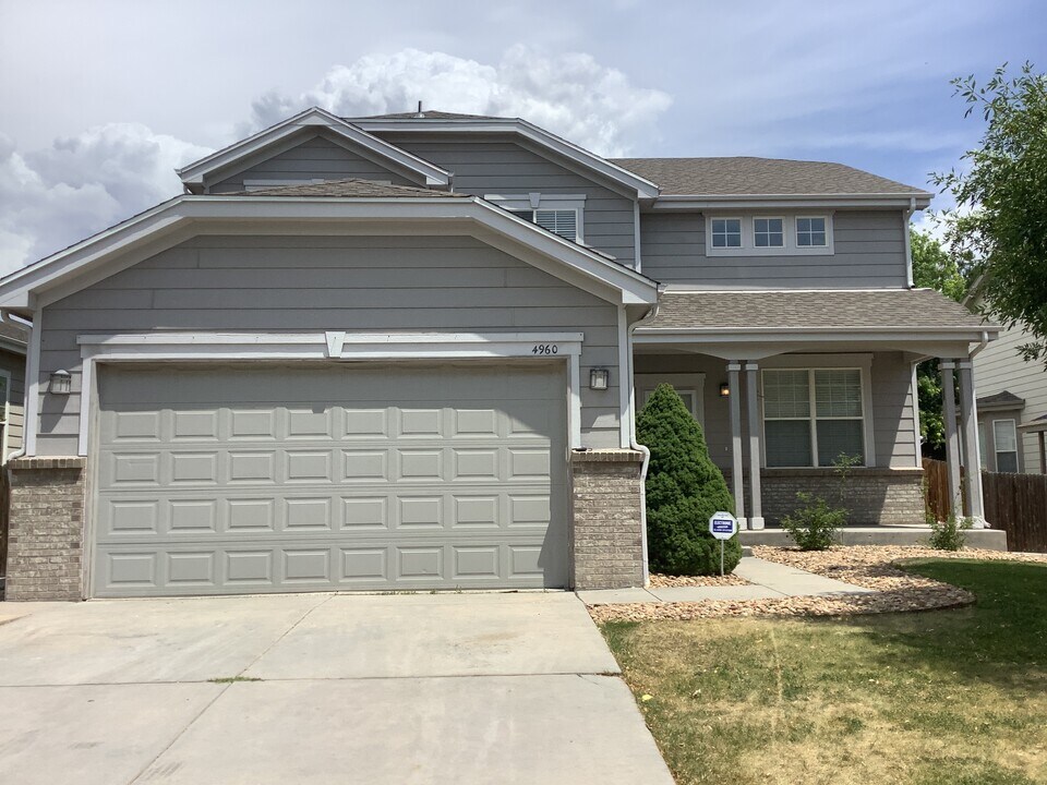 4960 S Malaya Way in Aurora, CO - Building Photo