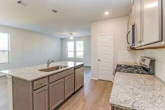 10830 Cloudless Ct in Conroe, TX - Building Photo - Building Photo