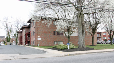 Marbrook Apartments in Pikesville, MD - Building Photo - Building Photo