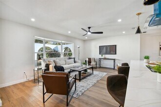 570 Casler Ave in Clearwater, FL - Foto de edificio - Building Photo