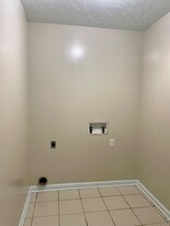 154 Bent Oaks Dr in Jackson, TN - Building Photo