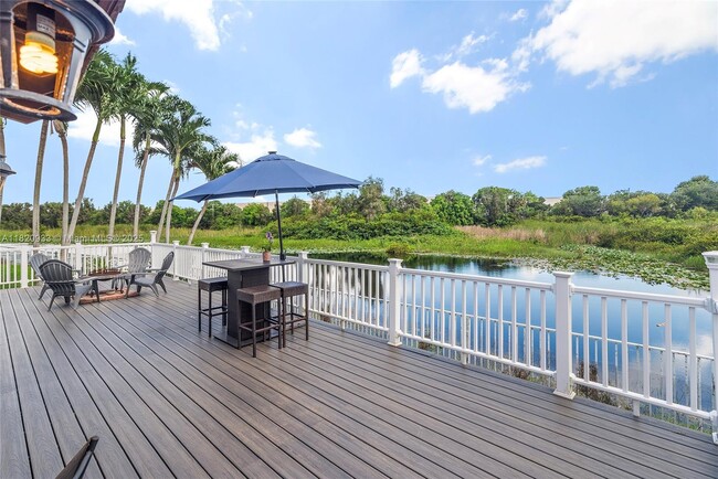 15066 SW 22nd St in Miramar, FL - Building Photo - Building Photo