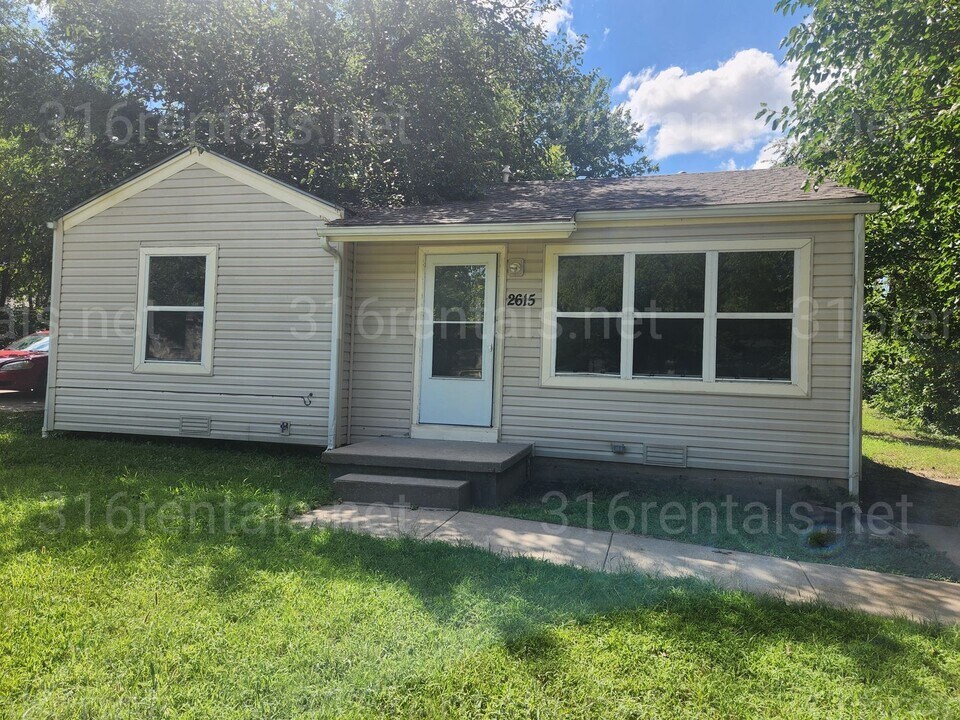 2615 Audrey St in Wichita, KS - Building Photo