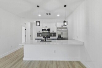 8249 Dimstead St in Port Charlotte, FL - Building Photo - Building Photo