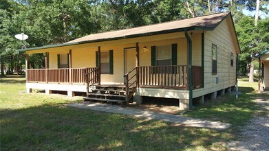 12115 Old County Rd in Willis, TX - Building Photo - Building Photo