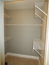 2871 N Oakland Forest Dr in Oakland Park, FL - Building Photo - Building Photo
