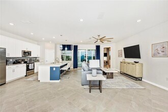 17560 Boracay Ct, Unit 201 in Venice, FL - Building Photo - Building Photo