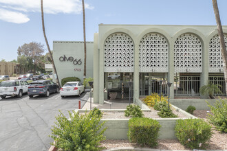 Concord  Apartments in Phoenix, AZ - Foto de edificio - Building Photo