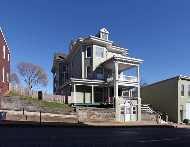 430 W Washington St in Hagerstown, MD - Foto de edificio - Building Photo