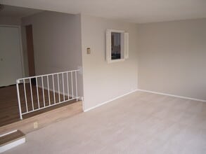 12900 Lake Ave, Unit 518 in Lakewood, OH - Building Photo - Building Photo