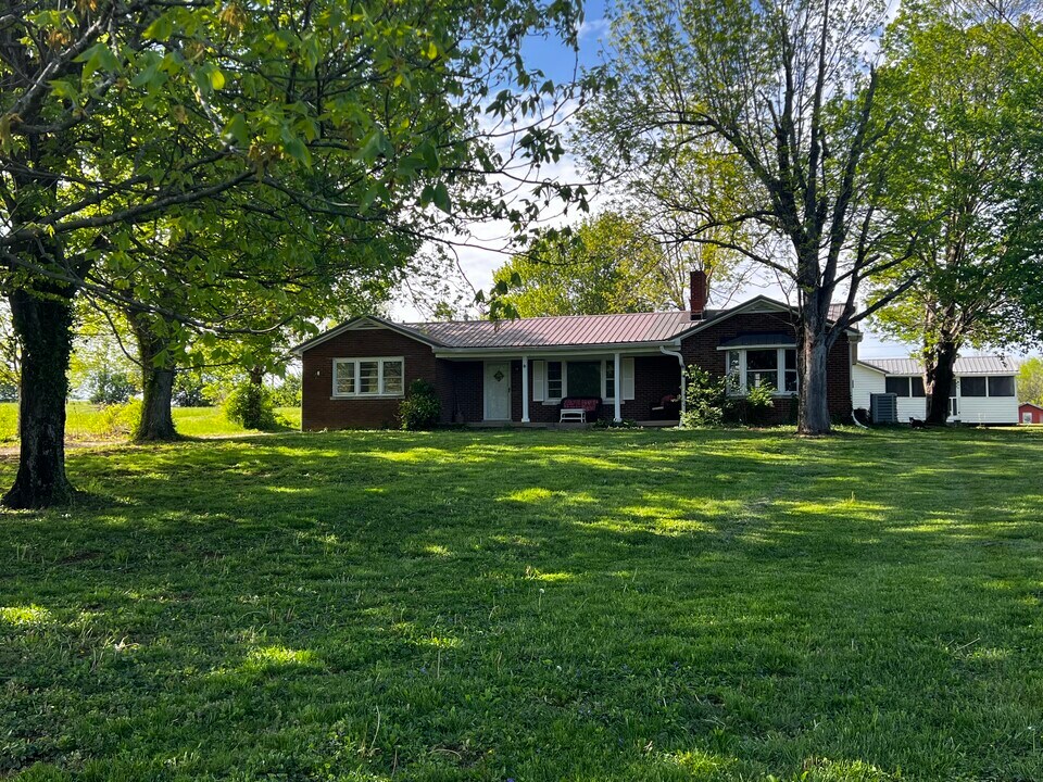 1140 Johnson Rd in Frankfort, KY - Building Photo