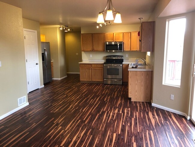 property at 1161 Fall River Cir