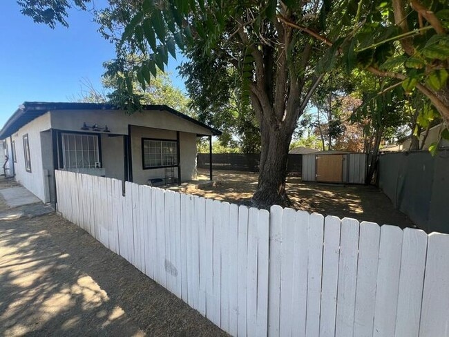 10945 Campbell Ave in Riverside, CA - Building Photo - Building Photo