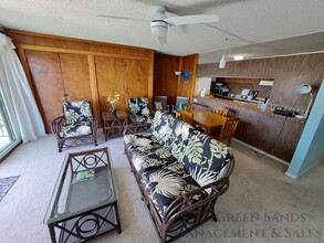 2405 Kalanianaole St in Hilo, HI - Building Photo - Building Photo