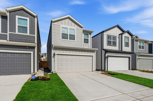 17818 Delmar Hts Ln