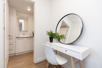 1065 Rue des Francs-Bourgeois in Boisbriand, QC - Building Photo - Building Photo