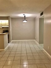 9753 W McNab Rd in Tamarac, FL - Foto de edificio - Building Photo