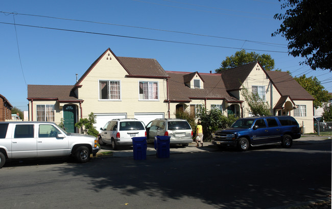 700-716 18th St in Richmond, CA - Foto de edificio - Building Photo