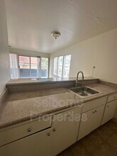 356 Jayne Ave in Oakland, CA - Foto de edificio - Building Photo