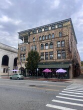 221 Glen St in Glens Falls, NY - Building Photo - Building Photo