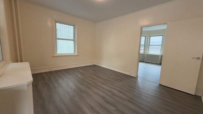 2521 John F. Kennedy Blvd in Jersey City, NJ - Building Photo - Building Photo