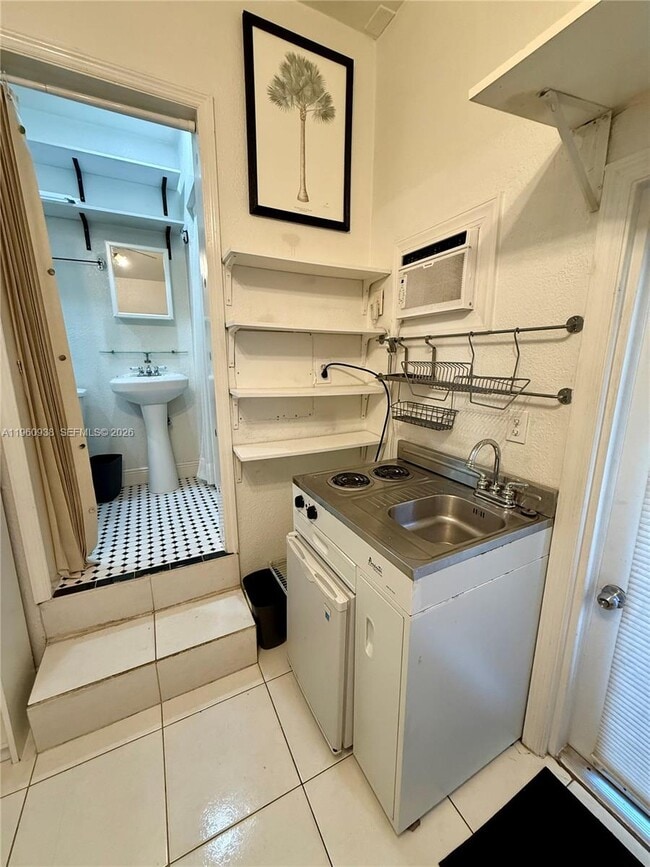 1750 SW 16th St in Miami, FL - Building Photo - Building Photo